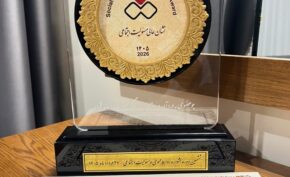 اهدای نشان عالی مسئولیت اجتماعی ارتباط‌محور به روابط عمومی شرکت فولاد اکسین خوزستان